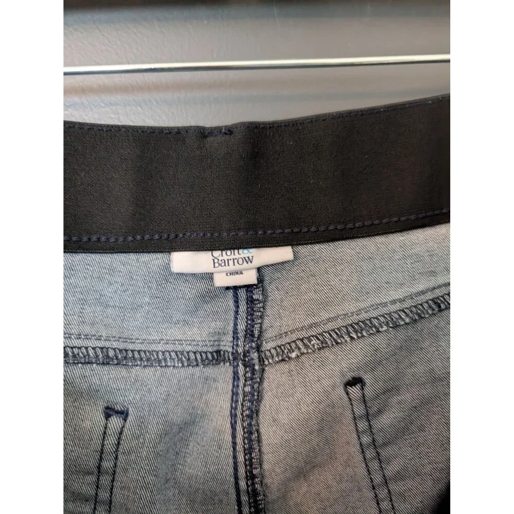 Croft and‎ Barrow Dark Wash Raw Hem Cropped Jeans with Stud Detail - 16